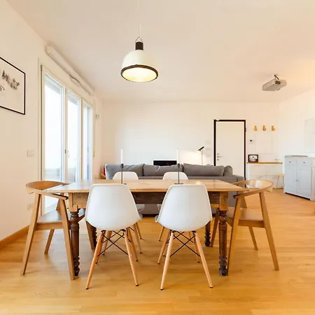 Apartment Milan Bloom Design *